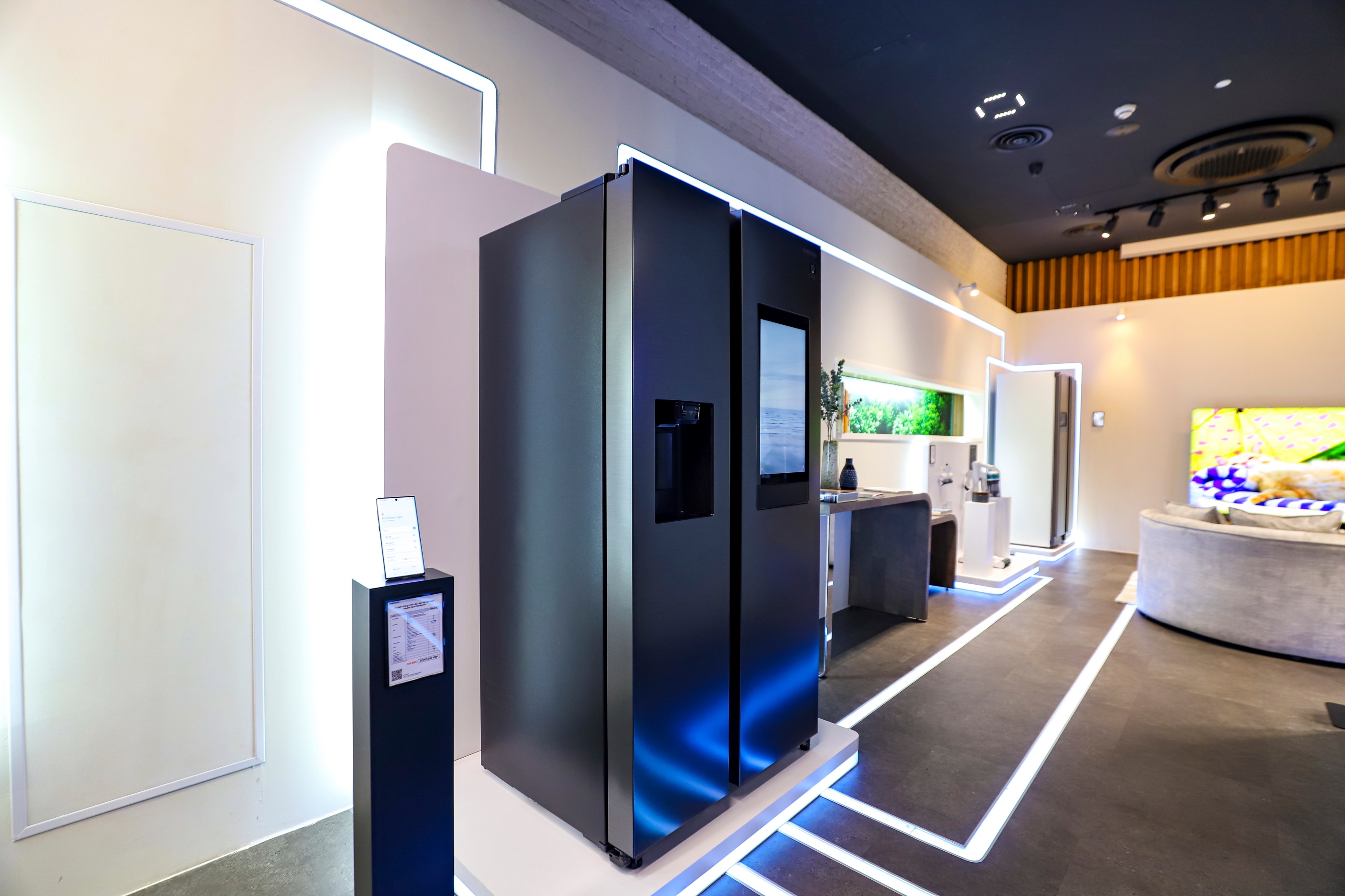 Video - Tu lanh thong minh Family Hub hinh anh