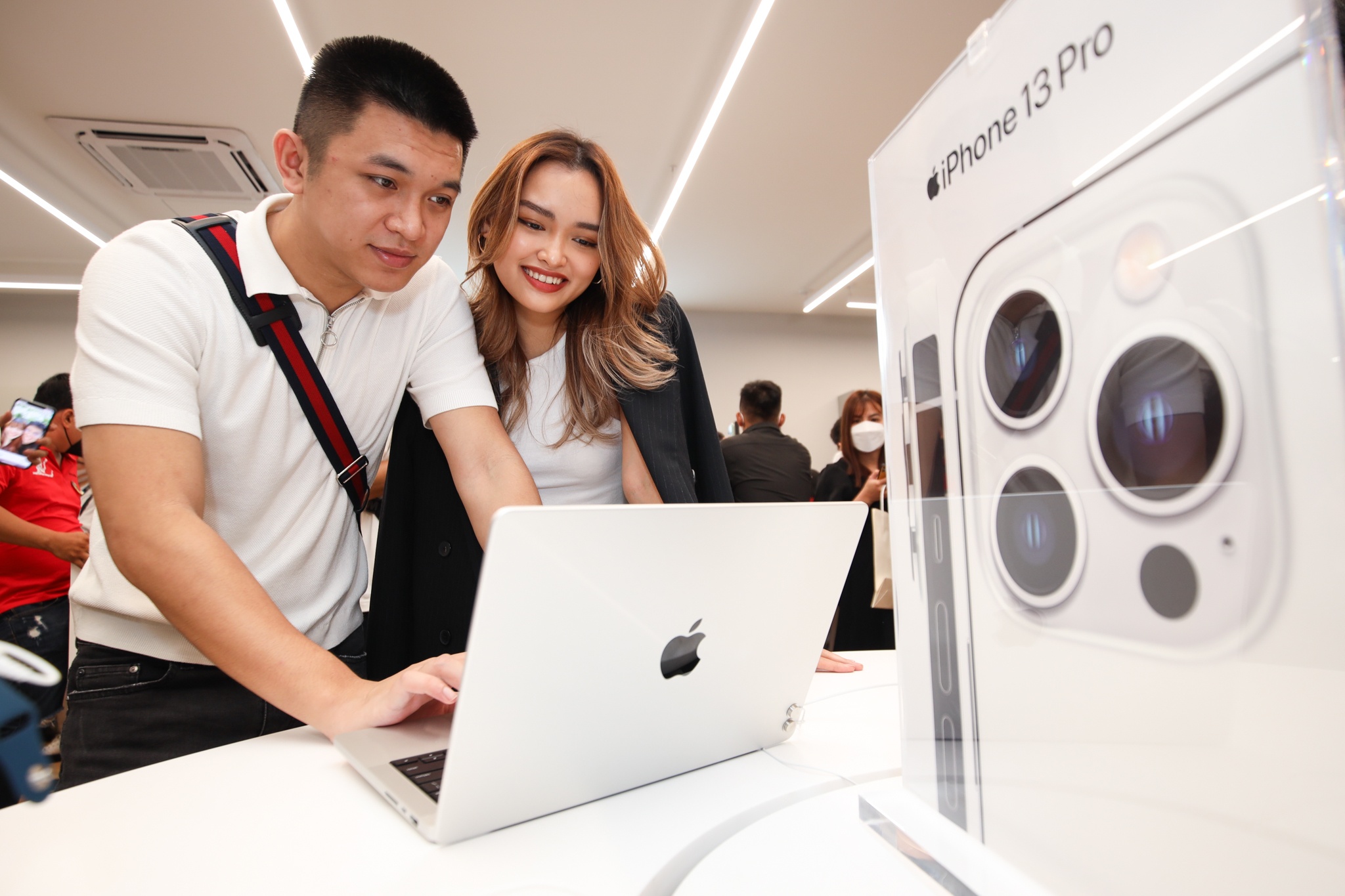 The Gioi Dong,  iPhone anh 10