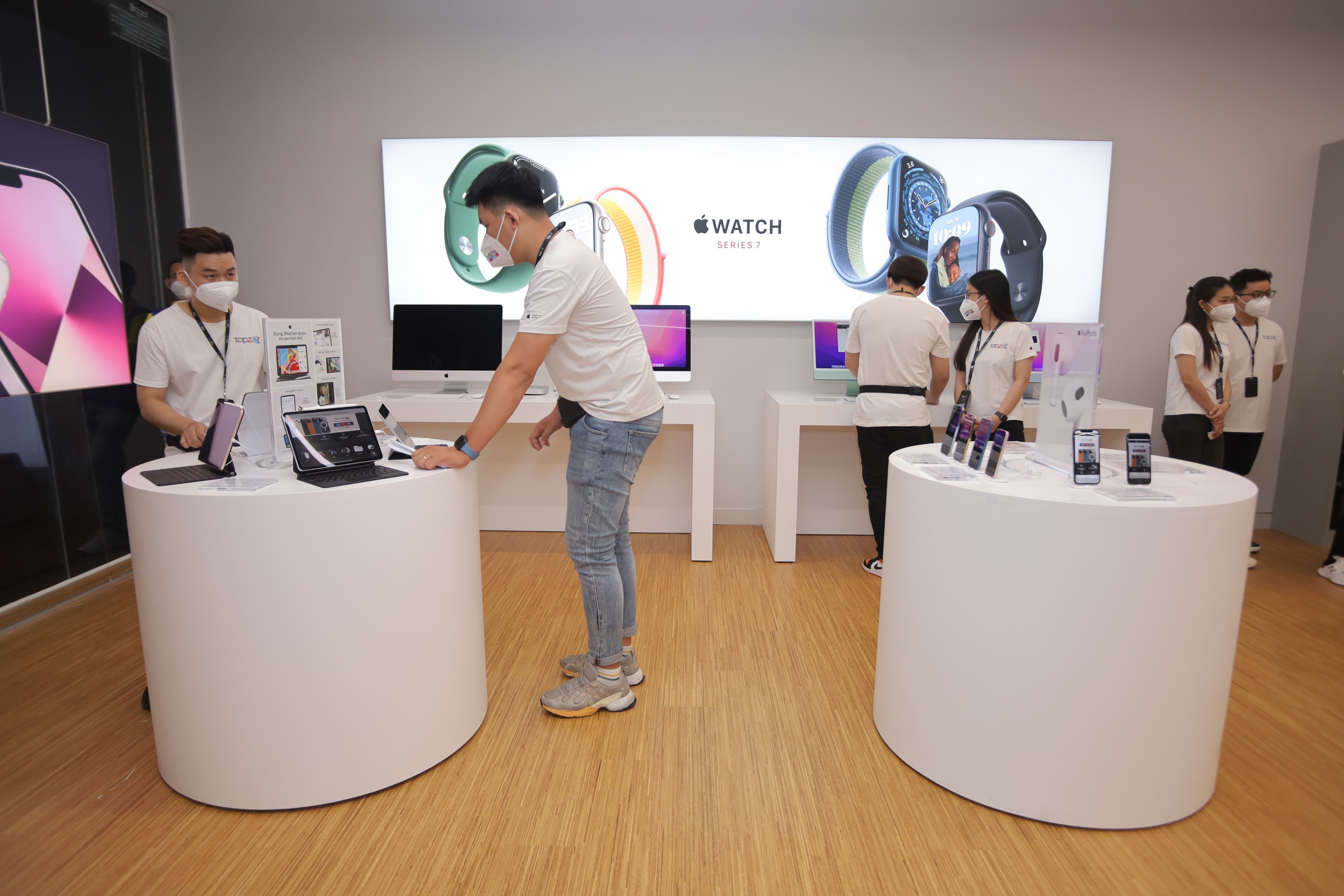 The Gioi Dong,  iPhone anh 13