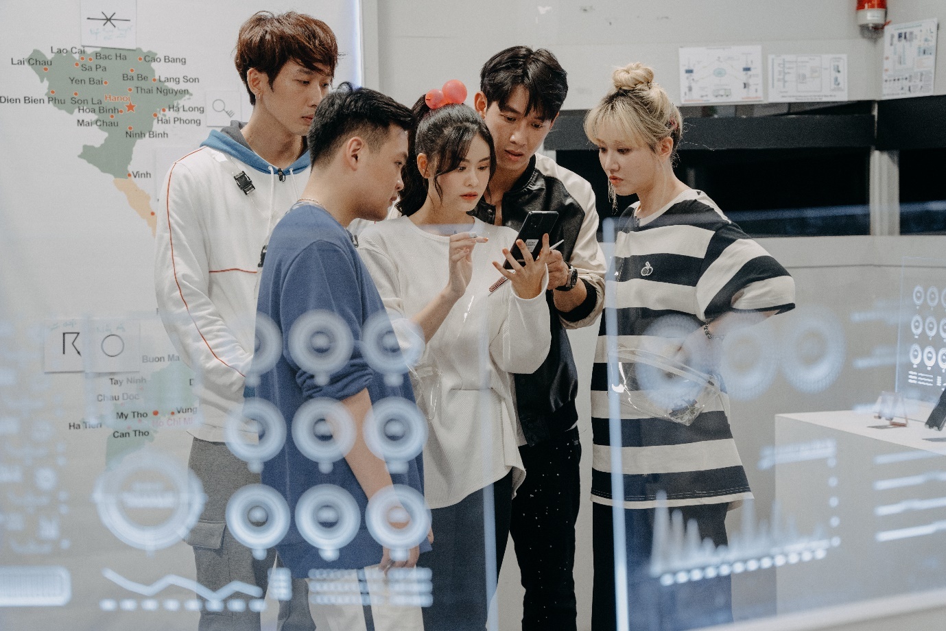 Hari Won,  Truong Quynh Anh anh 2