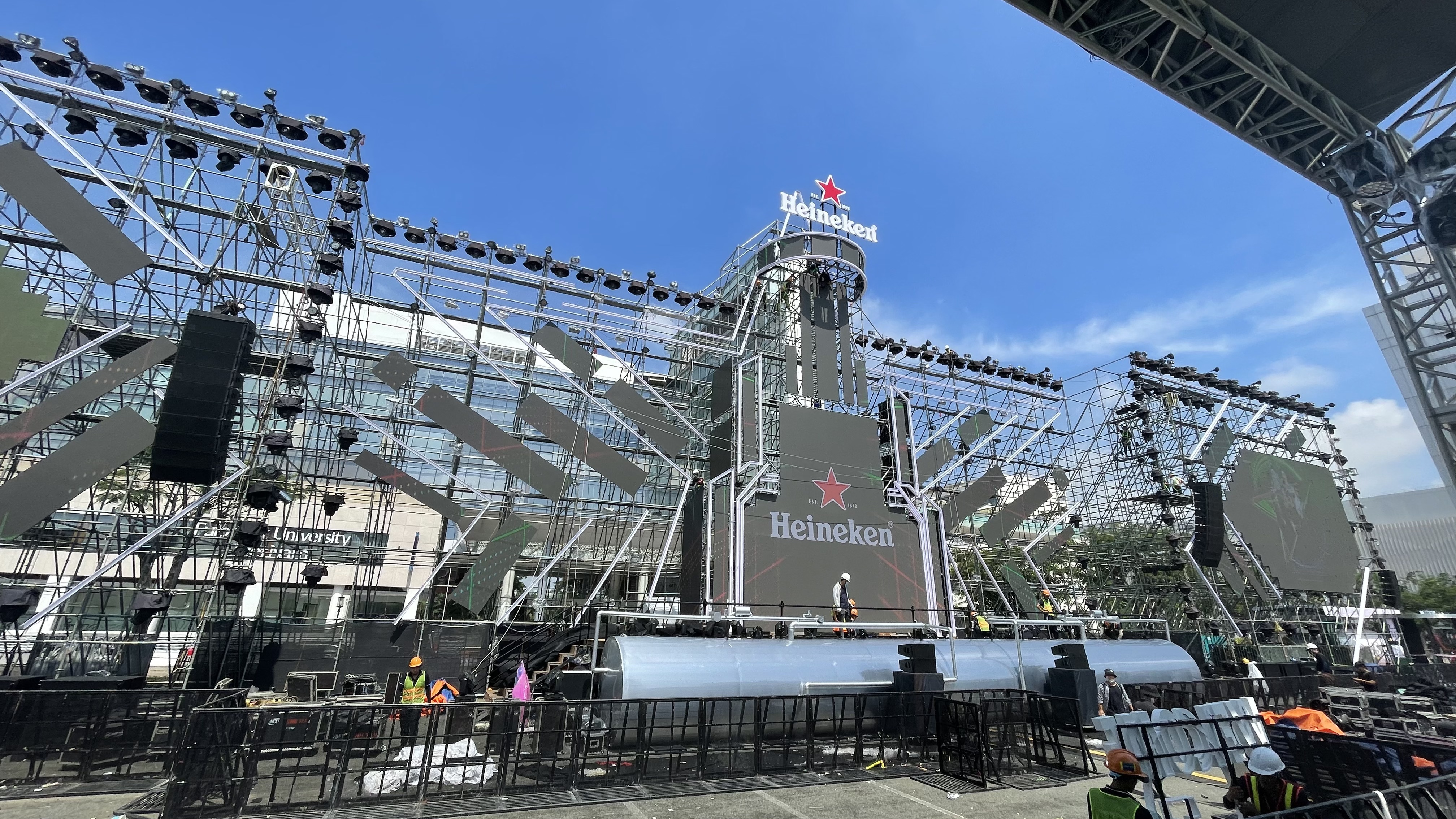 Truc Nhan,  Toc Tien anh 1