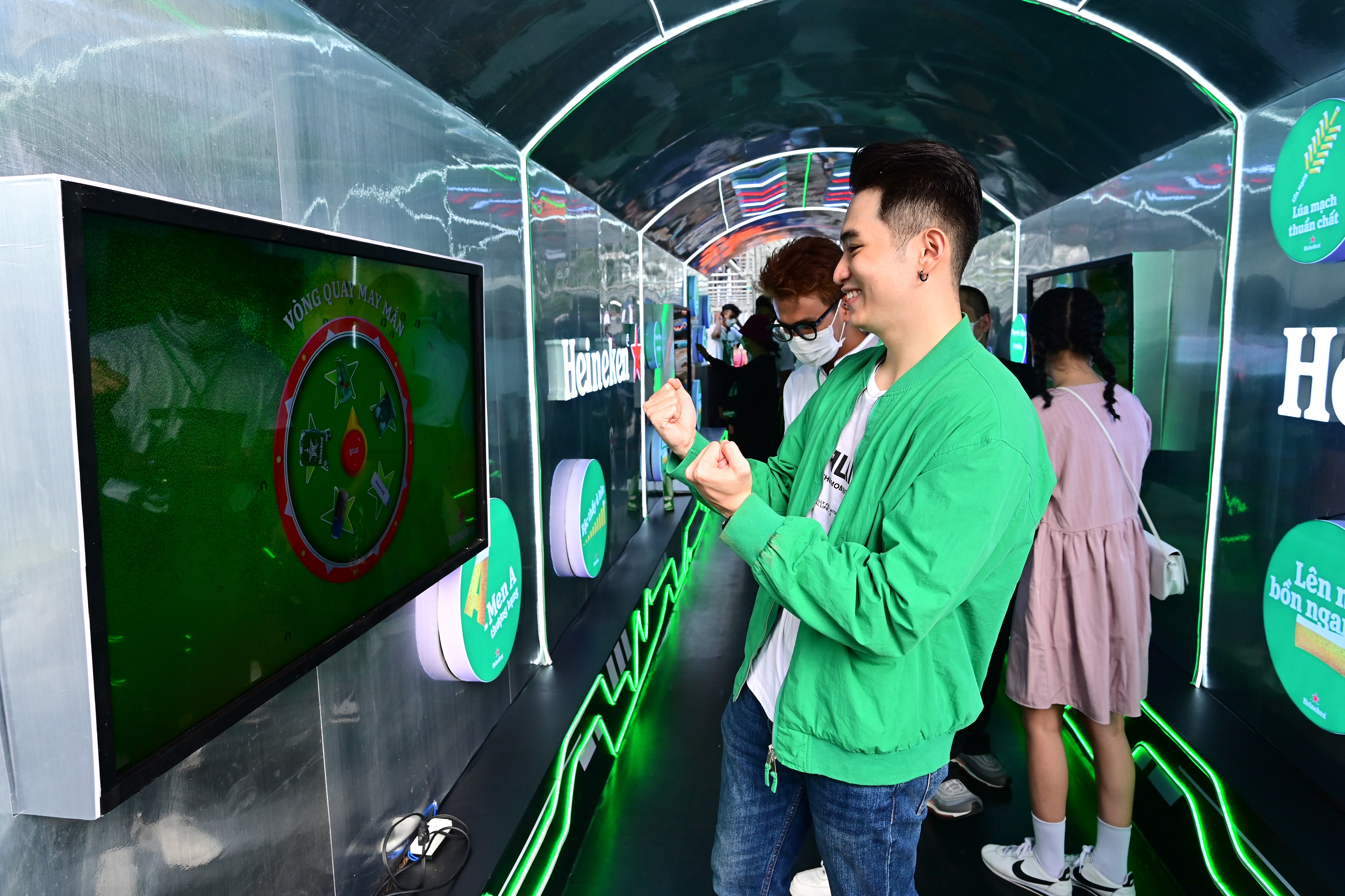 vu tru thuc te ao,  vi bia thuong hang anh 3