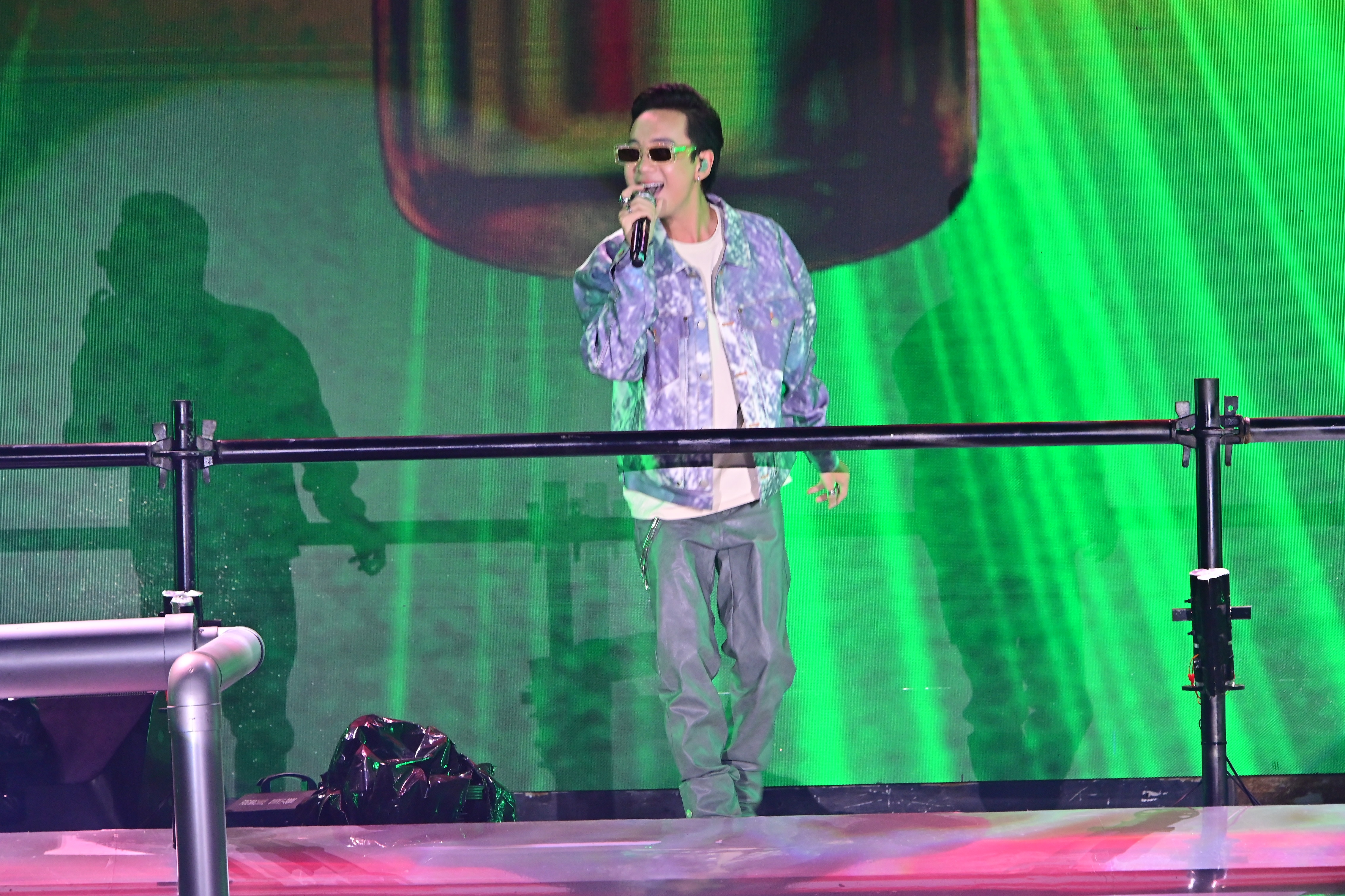 vu tru thuc te ao,  vi bia thuong hang anh 5