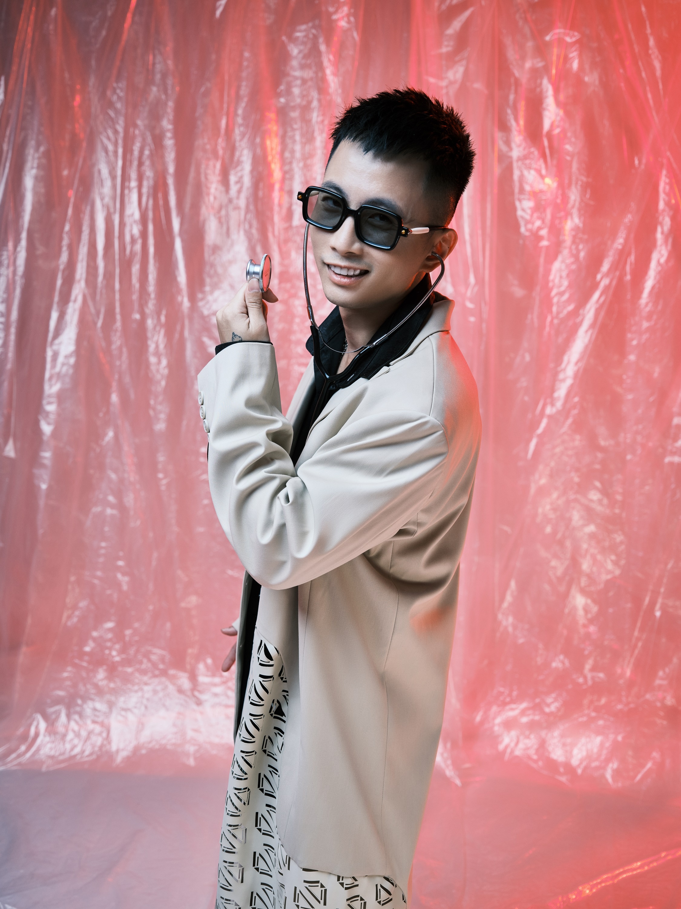 LOV6,  Toulinology anh 1