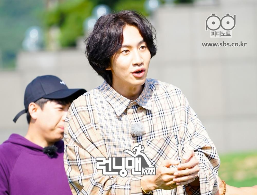 phong cach thoi trang cua lee kwang soo anh 14