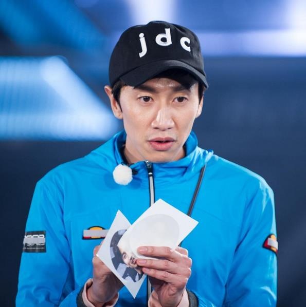 phong cach thoi trang cua lee kwang soo anh 9