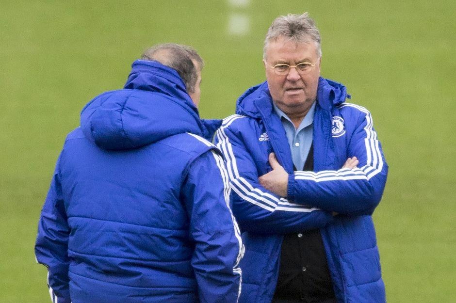 Chelsea se nhanh chong vo mong voi Hiddink hinh anh