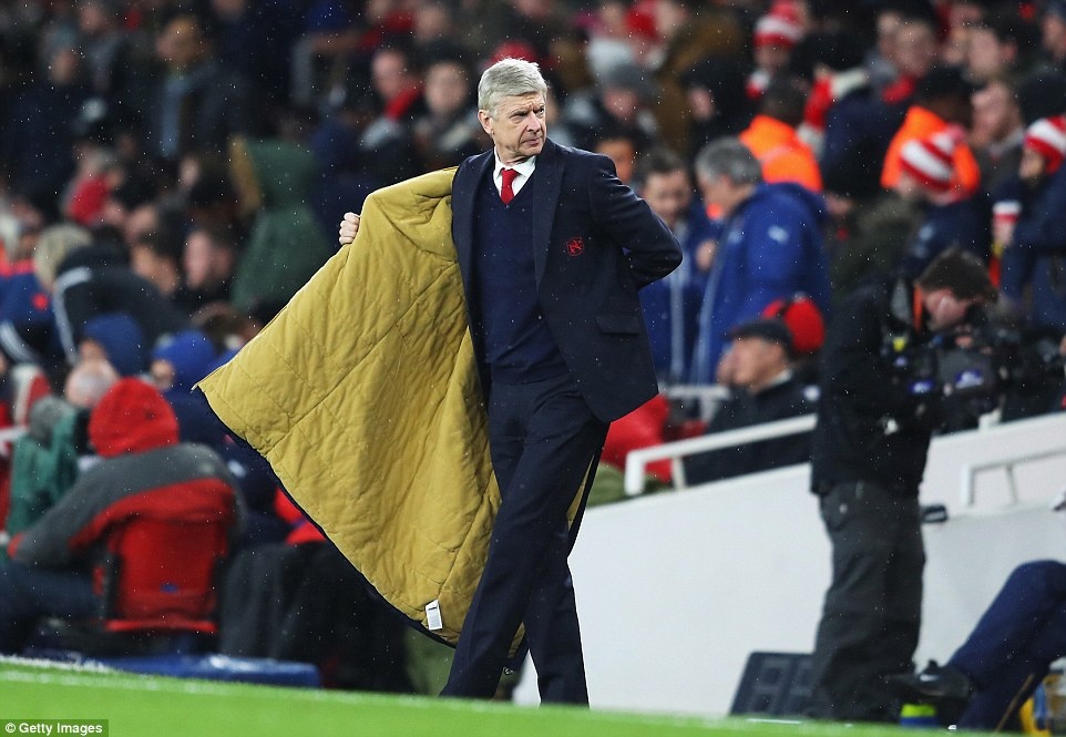 wenger nen tu chuc hoac bi sa thai anh 3