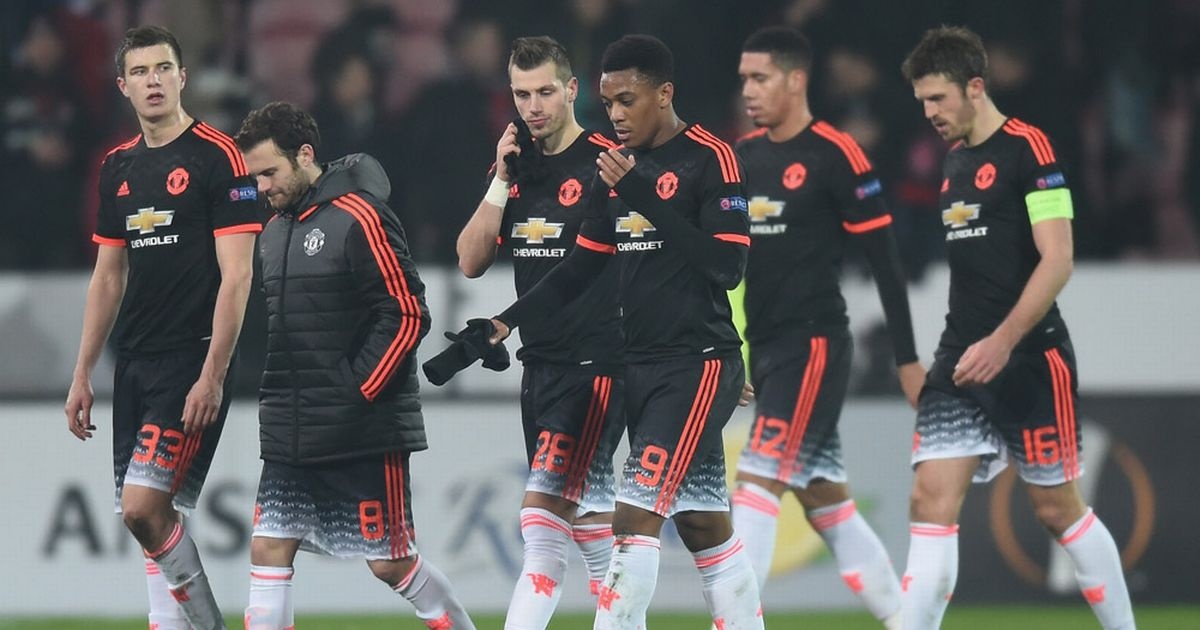 MU se loi nguoc dong truoc liverpool? anh 2