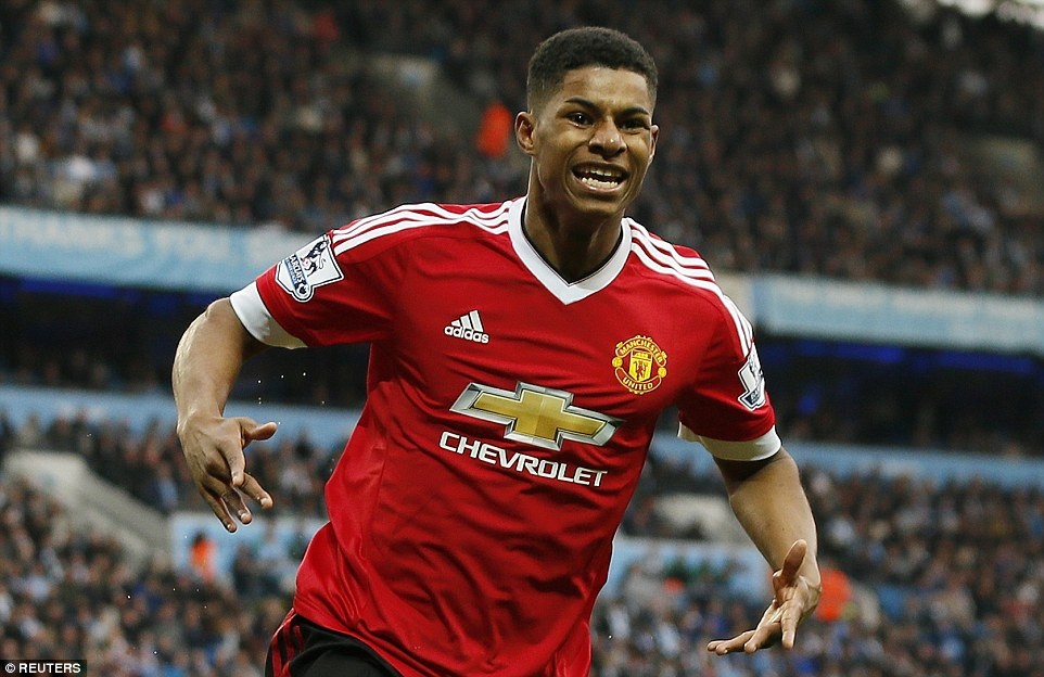 Den MU, Mourinho van co cho cho Marcus Rashford hinh anh