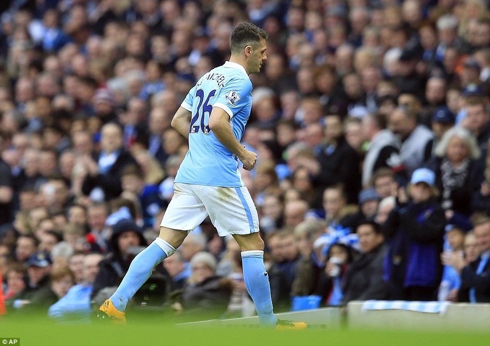 Cú điện thoại hại đời Demichelis ảnh 2 Cu dien thoai hai doi Demichelis anh 2