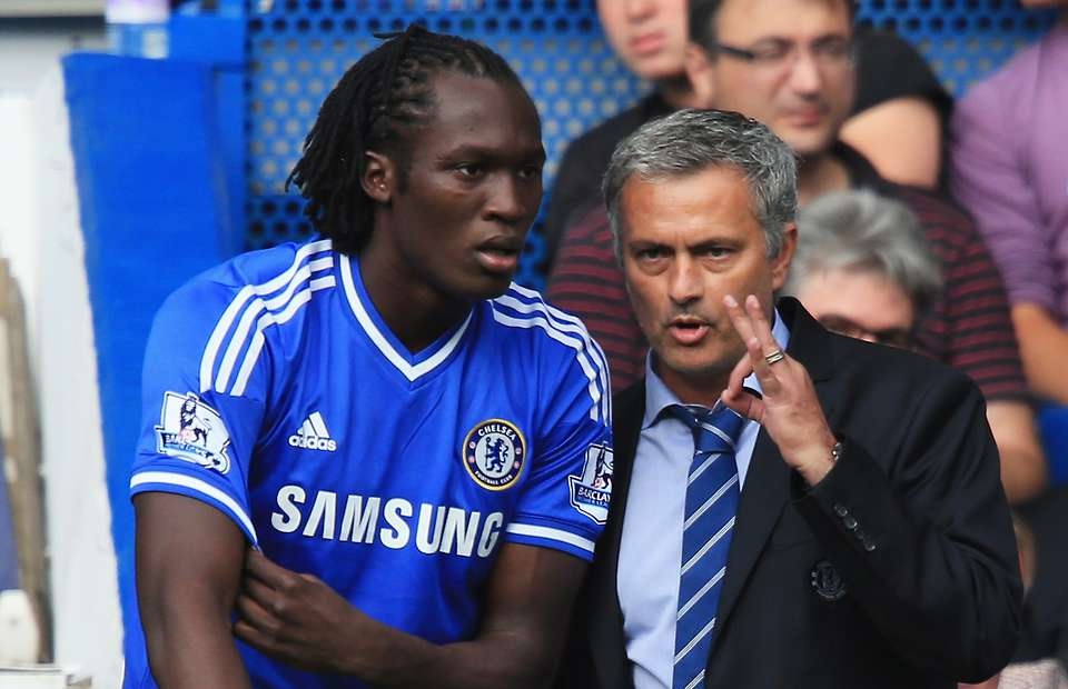 Lukaku ho hen Mourinho o MU hinh anh