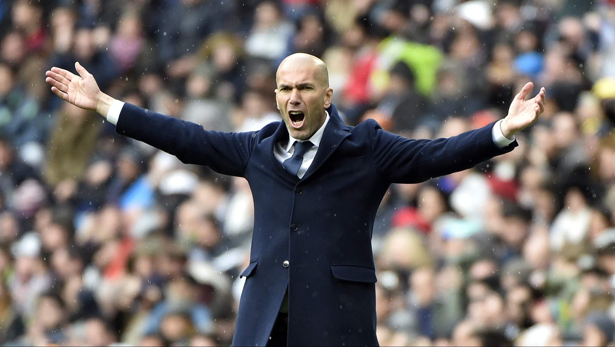 Co mot Zidane rat khac, mot Zidane rat Real hinh anh