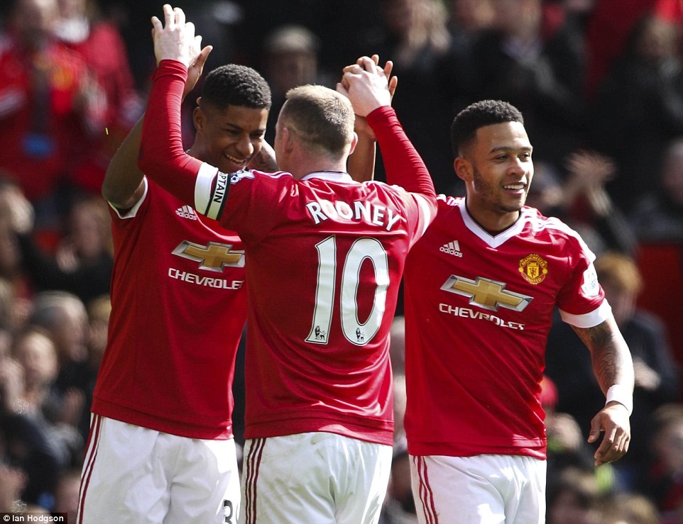 Nhin Rashford, anh nghi gi, Rooney? hinh anh