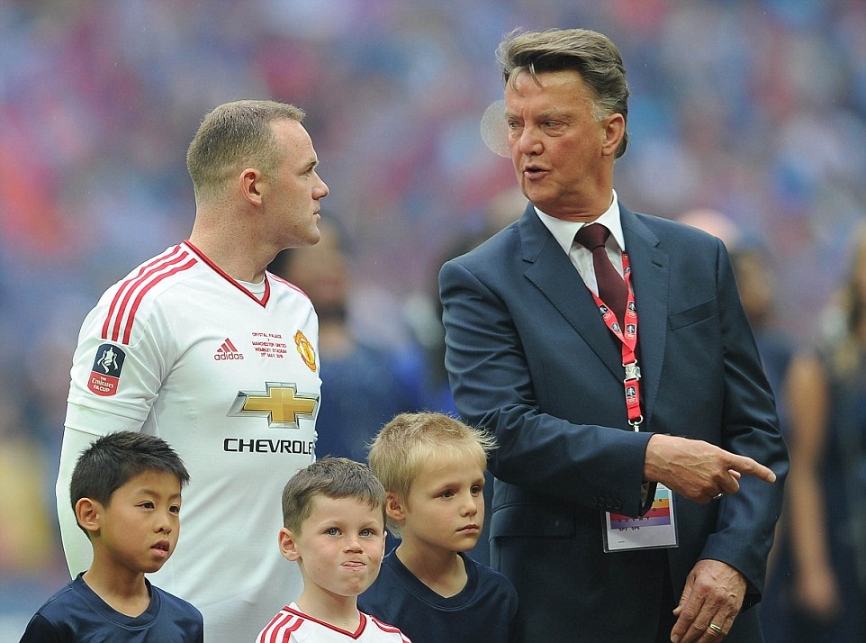 rooney toa sang de don mourinho anh 2