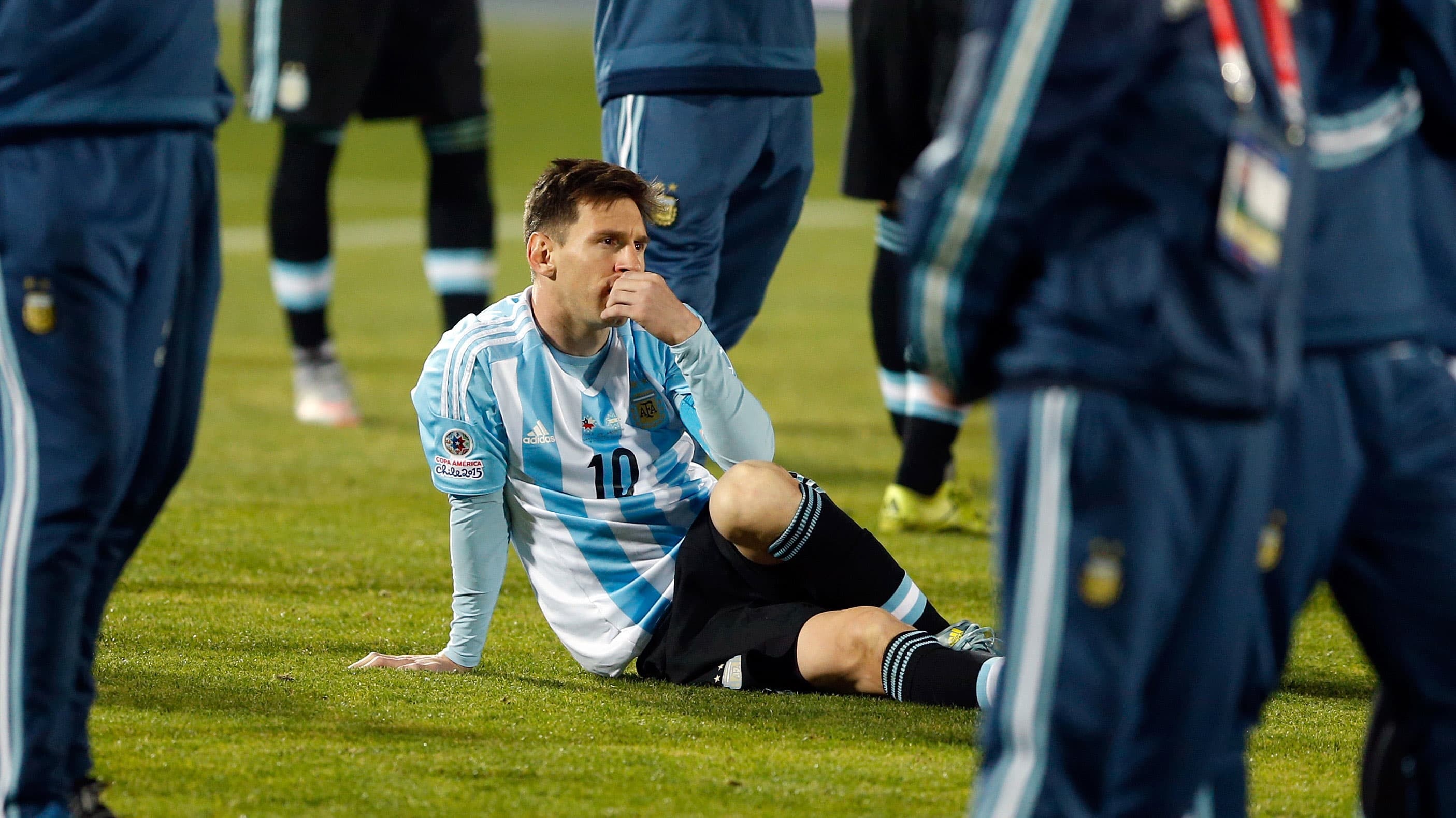 Messi luôn bị người Argentina đối xử bất công ảnh 3 Messi luon bi nguoi Argentina doi xu bat cong anh 3