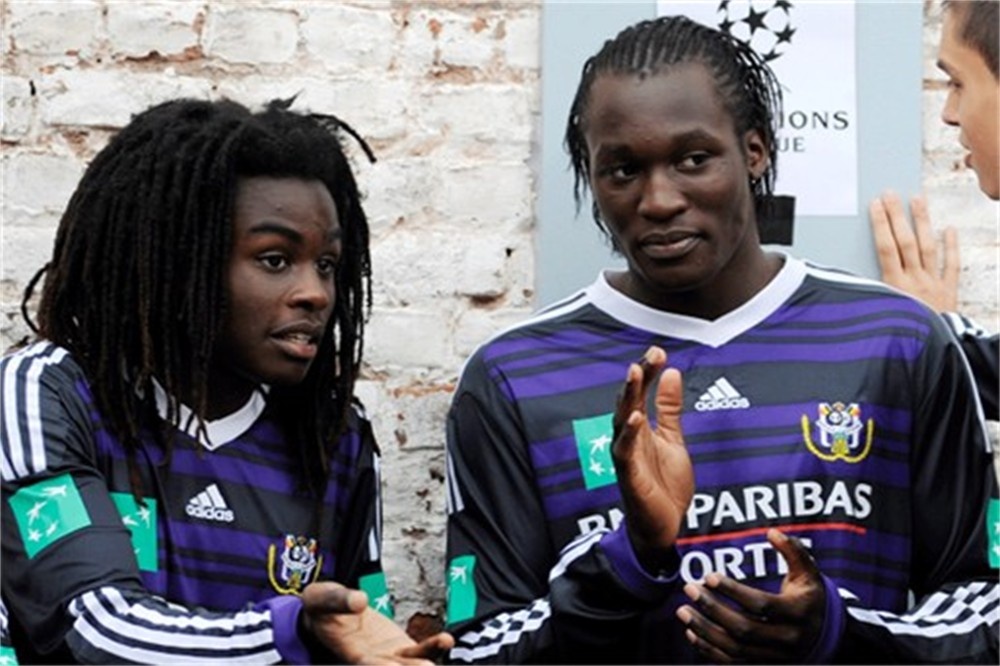 Anh em nha Lukaku gieo rac noi so hai o Euro 2016 anh 2