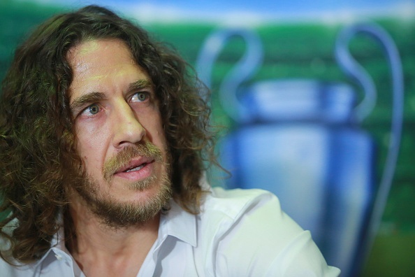 Vao luc nay, Tay Ban Nha thuc su rat nho Puyol hinh anh