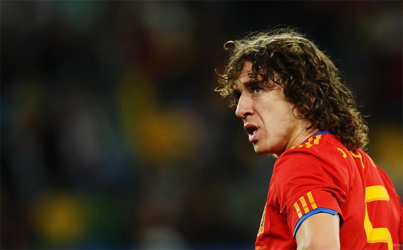 De vo dich,  Tay Ban Nha can ai do giong Carles Puyol anh 1