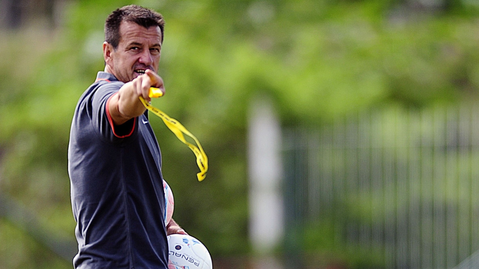 Dunga phá hủy Brazil như thế nào? ảnh 3 Dunga pha huy Brazil nhu the nao? anh 3