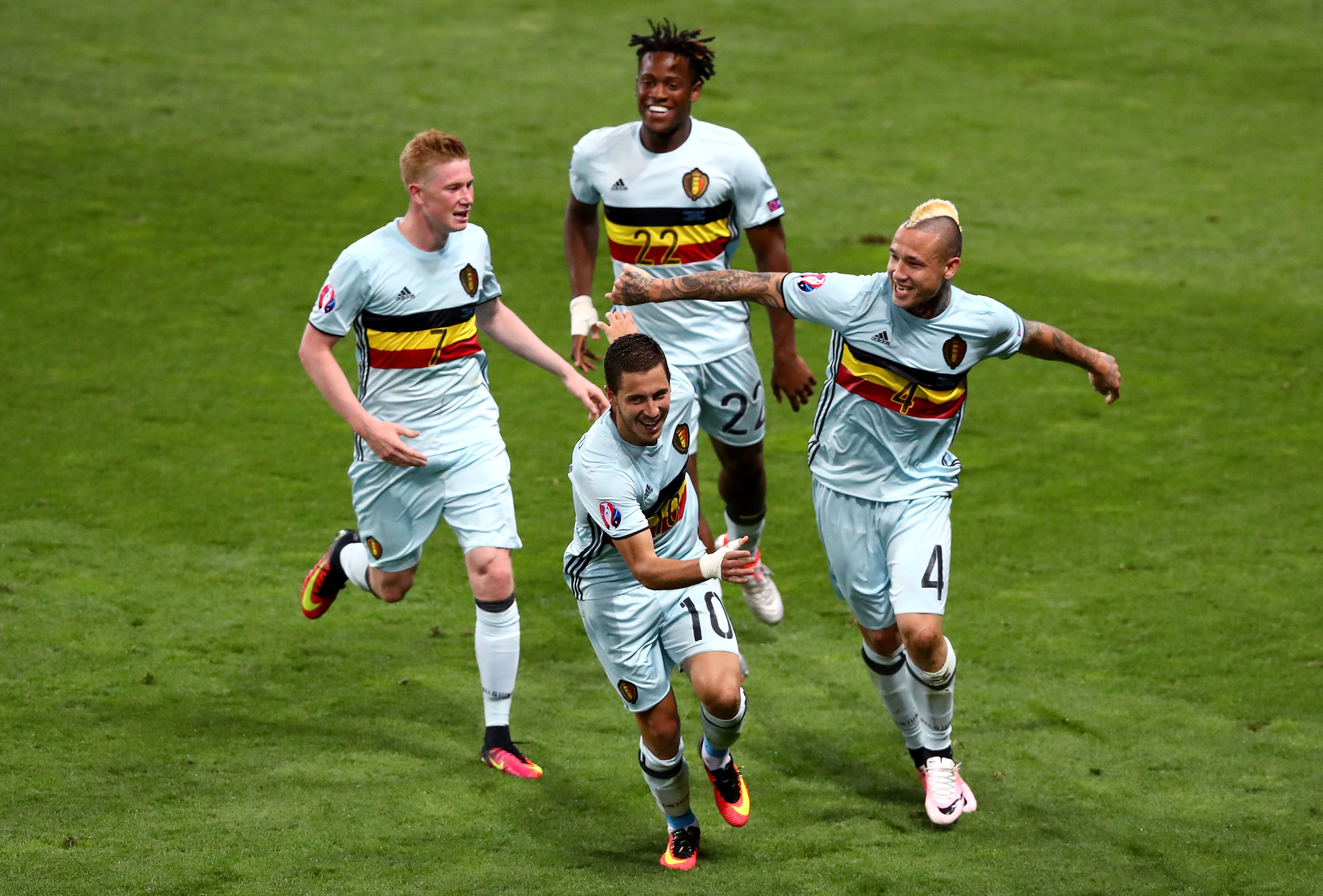 Hazard đang sống trong giấc mơ không tưởng ảnh 2 Hazard dang song trong giac mo khong tuong anh 2