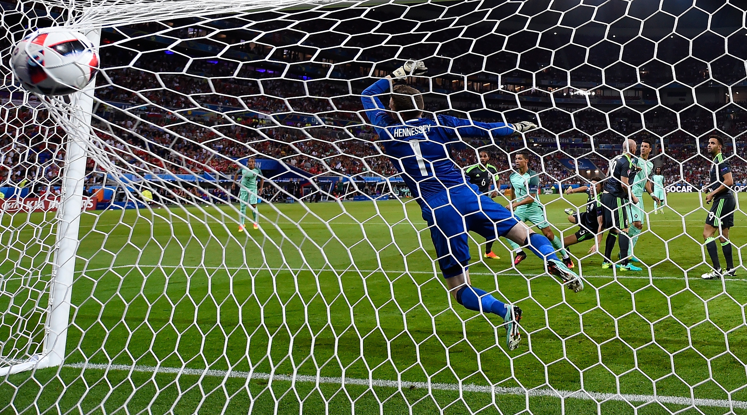 Sir Alex,  Ronaldo va ky nang khong chien anh 2