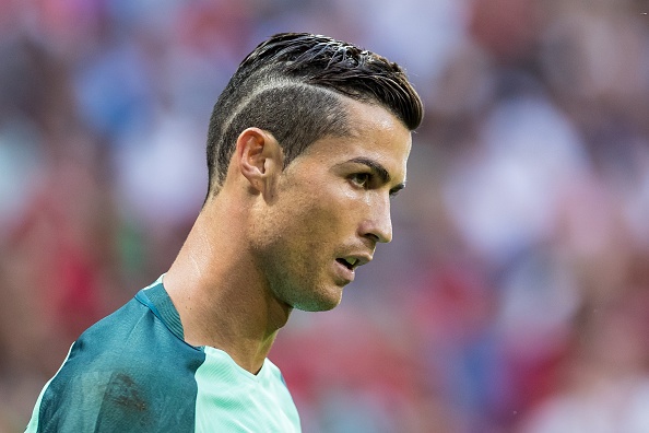 Vi sao Messi se khong bao gio bang Ronaldo hinh anh