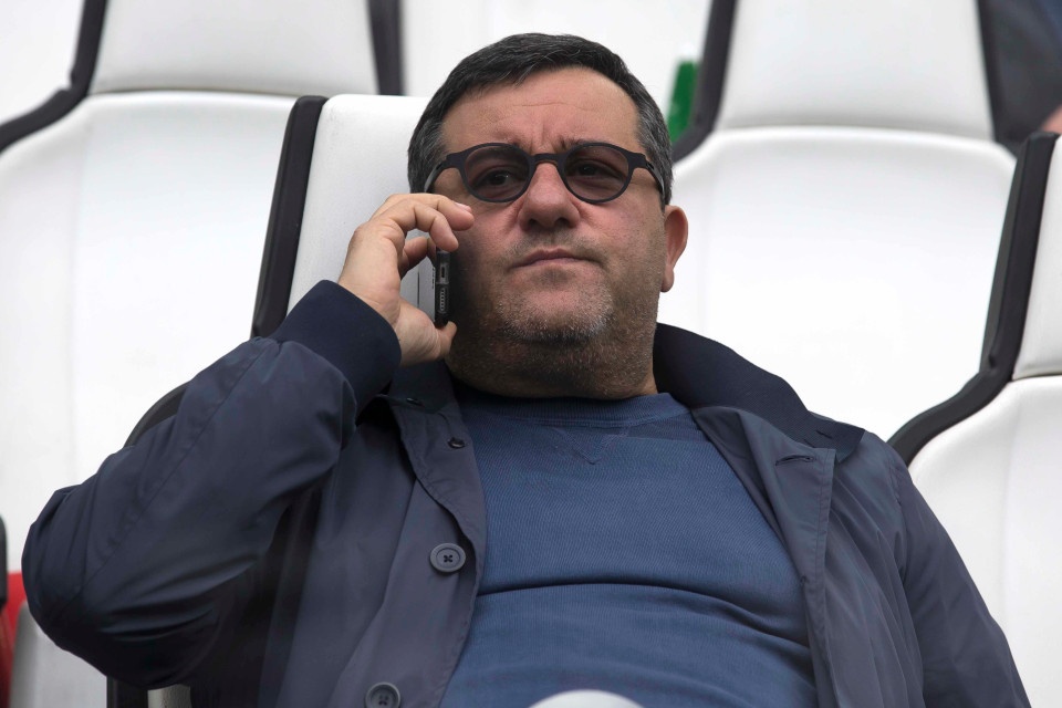 Sieu co Mino Raiola lam tien MU vu Pogba nhu the nao? hinh anh