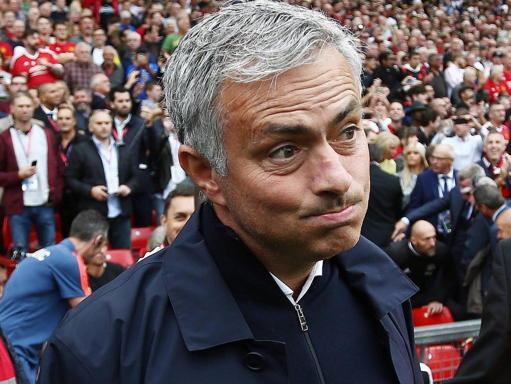 Ke hoach cua Mourinho la buong Europa League? hinh anh