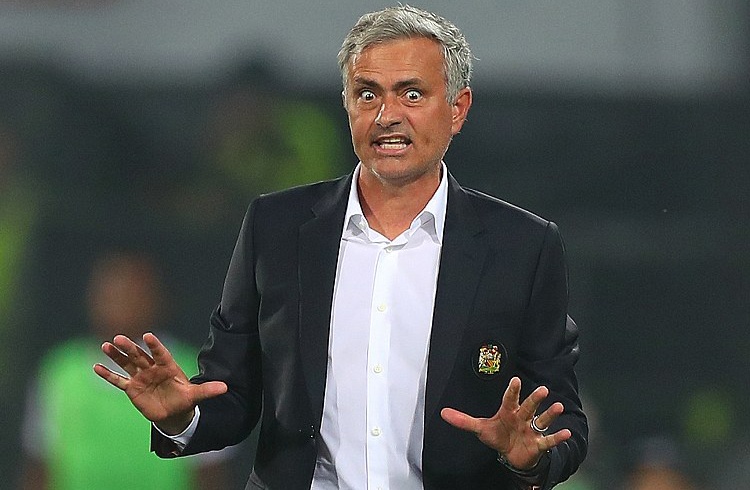 Sau Sheva, den luot Pogba de doa tuong lai Mourinho hinh anh