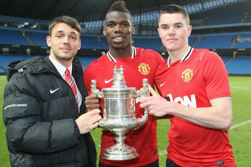 Se co mot ‘Paul Pogba thu hai’ o Old Trafford? hinh anh