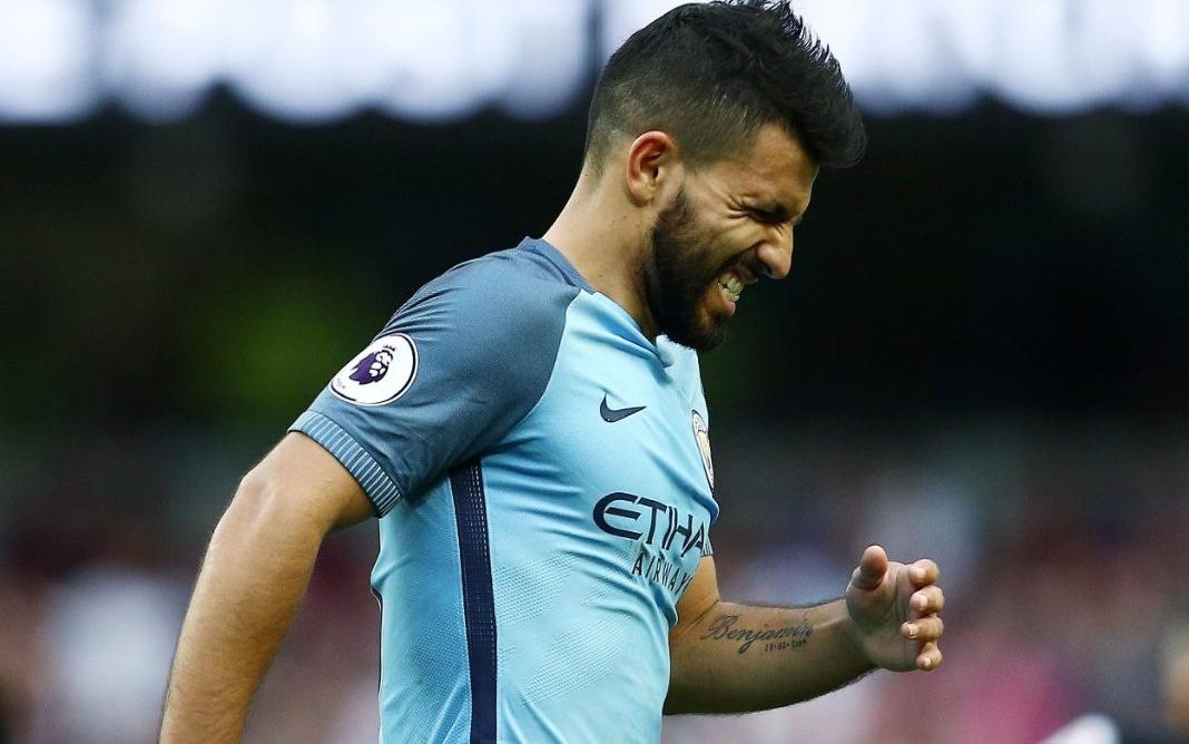 Va bay gio, Aguero da tro thanh Messi hinh anh