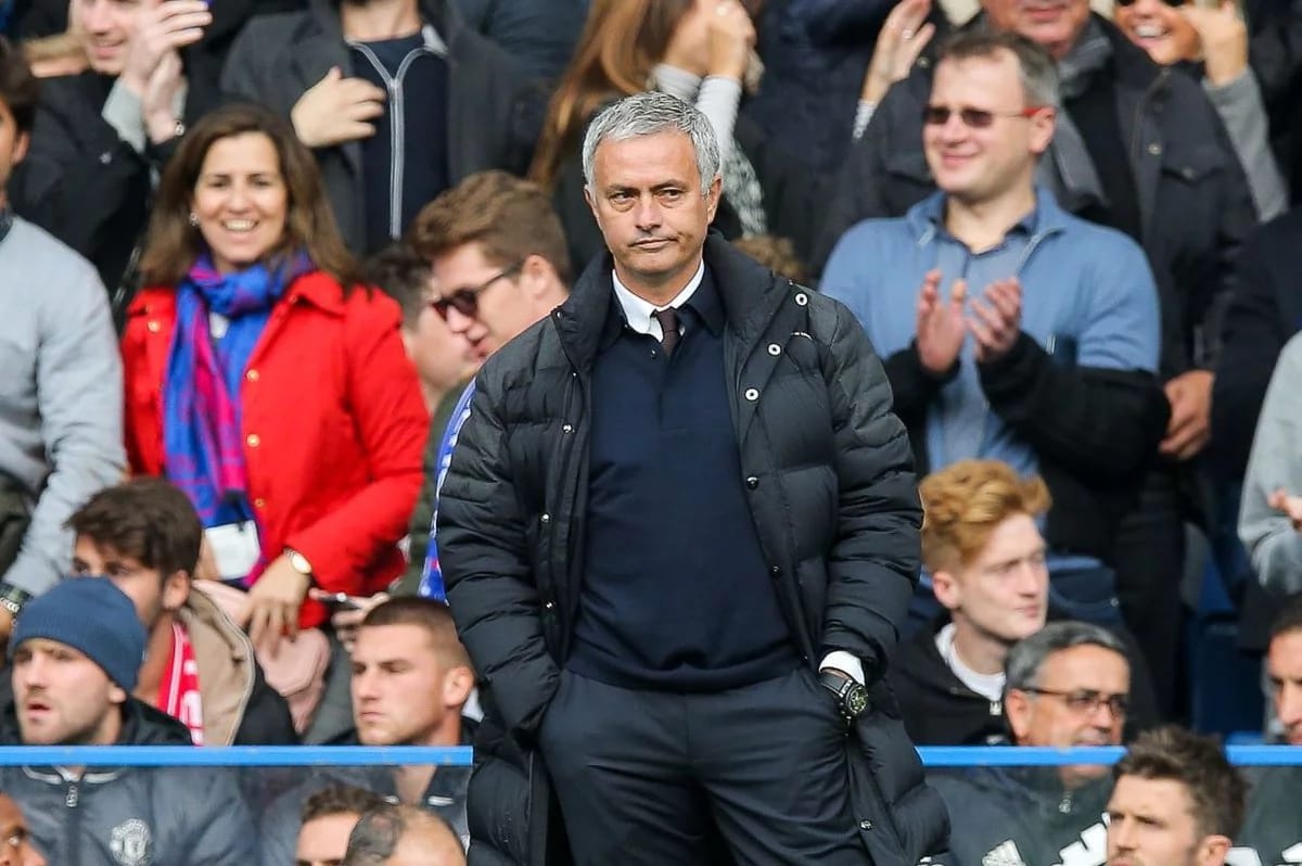 Mourinho het thoi, Ibra het thoi va MU cung het thoi hinh anh