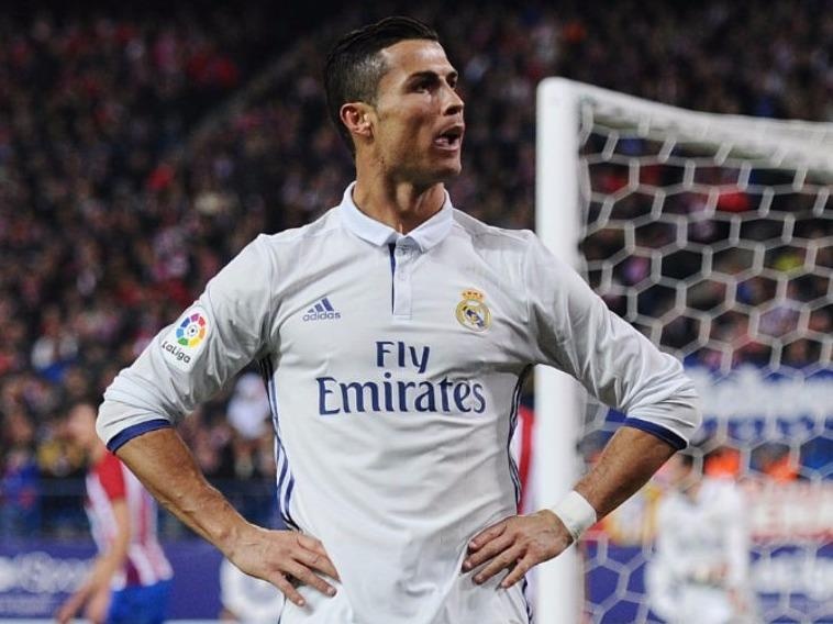 Vi sao khi Rooney chong gay, Ronaldo van se ghi ban? hinh anh