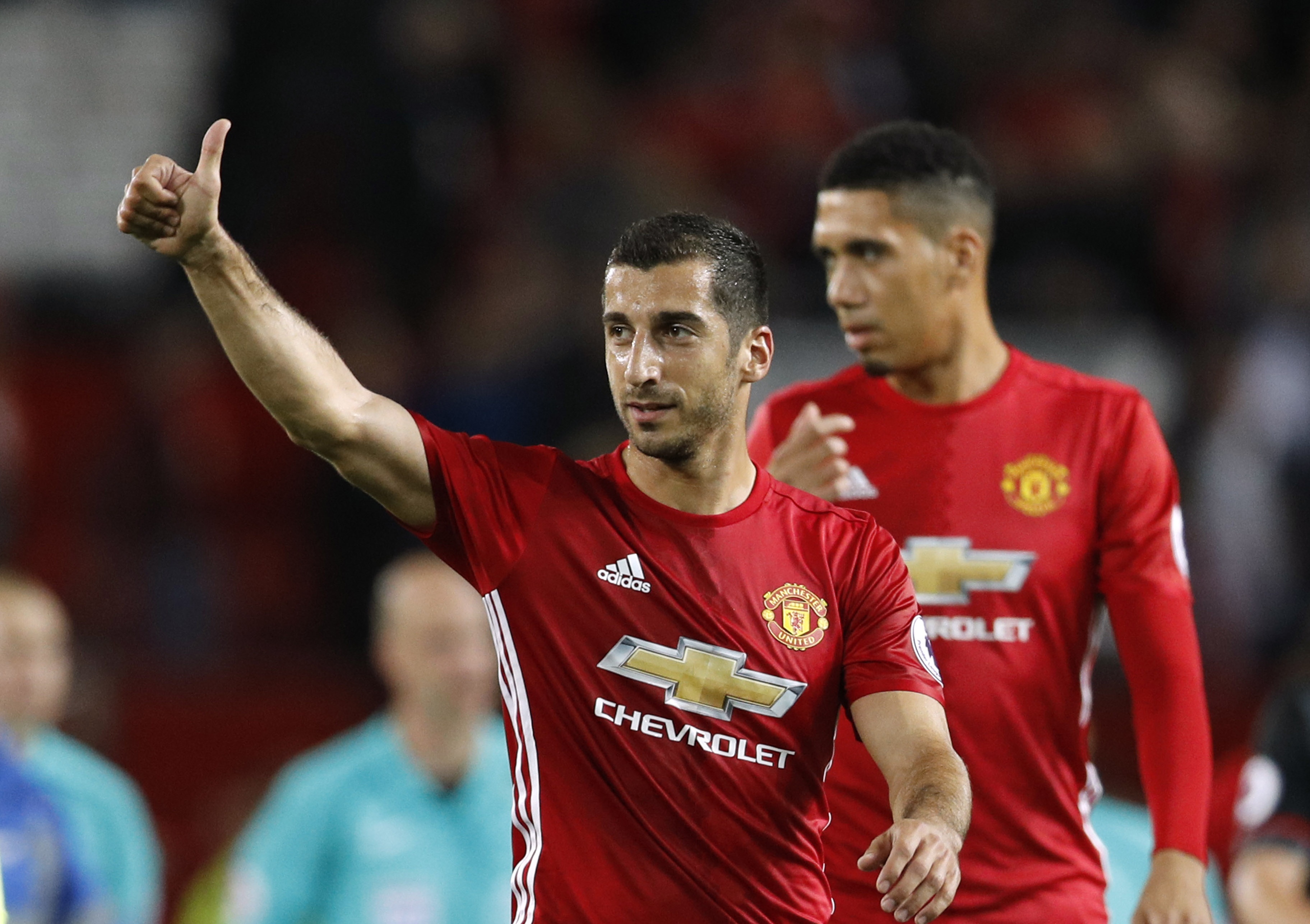 Cuộc chiến ngã ngũ và Mkhitaryan chiến thắng ảnh 3 Cuoc chien nga ngu va Mkhitaryan chien thang anh 3