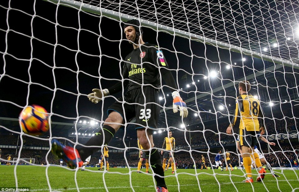 Arsenal sẽ không đi đến đâu với Wenger ảnh 2 Arsenal se khong di den dau voi Wenger anh 2