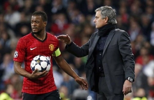 Patrice Evra trở lại, MU được lợi gì? ảnh 3 Patrice Evra tro lai, MU duoc loi gi? anh 3