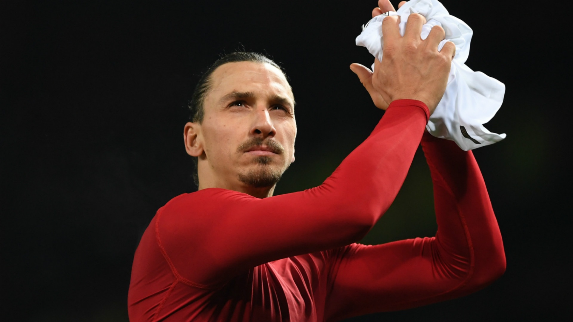 Neu Ibrahimovic ra di, MU co the con tot hon hinh anh