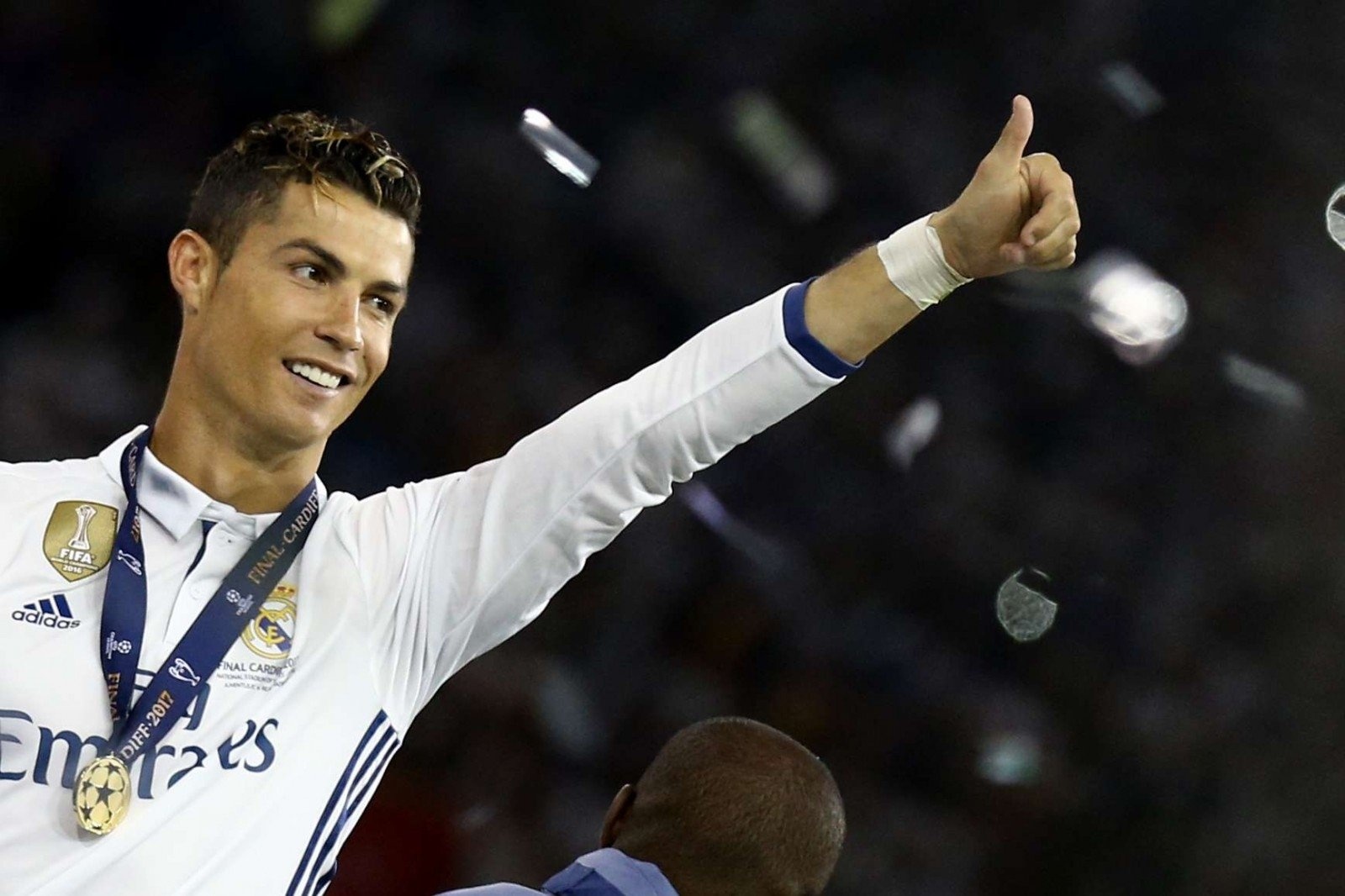 Vì sao Ronaldo không nên về MU ảnh 2 Vi sao Ronaldo khong nen ve MU anh 2