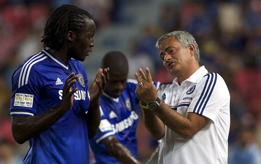Lukaku là Mourinho trong sân cỏ ảnh 2 Lukaku la Mourinho trong san co anh 2