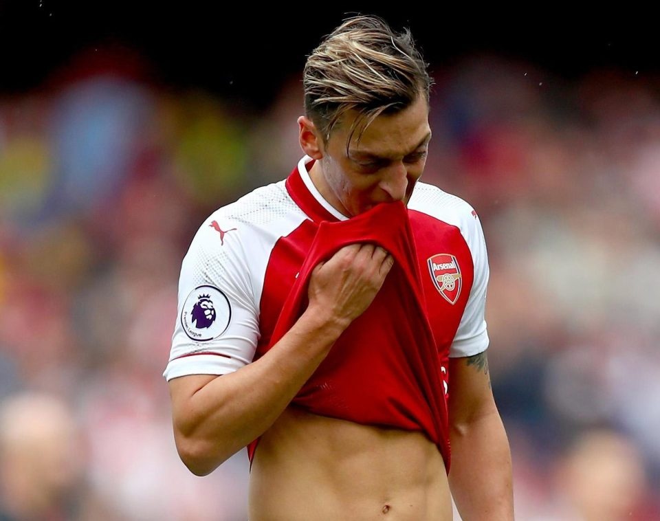 Mesut Oezil không phù hợp với MU ảnh 1 Mesut Oezil khong phu hop voi MU anh 1