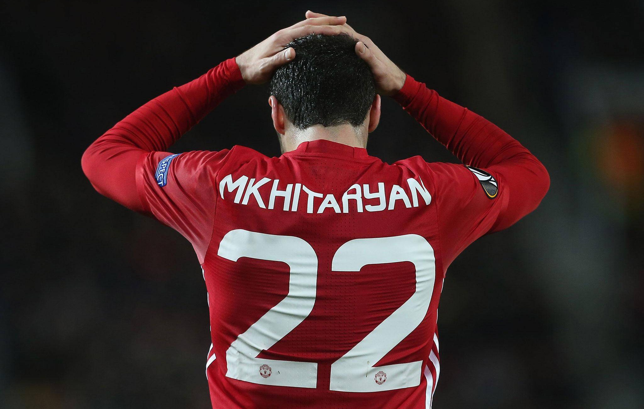 Phia truoc Mkhitaryan la tuong lai mau xam hinh anh
