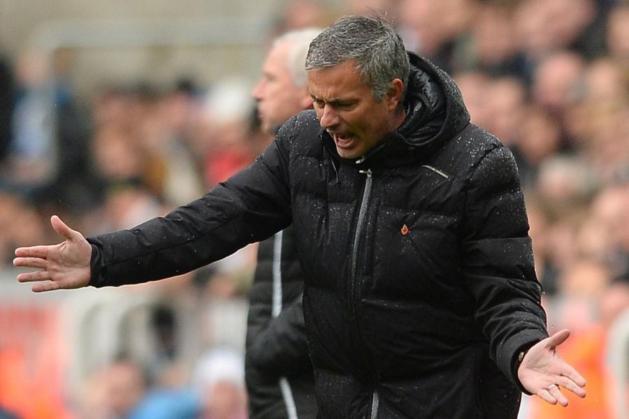 Si nhuc hoc tro, Mourinho se lai bi lat do? hinh anh