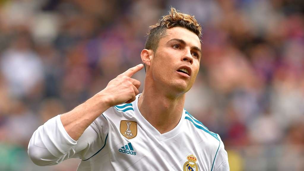 Ronaldo tuổi 33 ngày càng đáng sợ ảnh 2 Ronaldo tuoi 33 ngay cang dang so anh 2