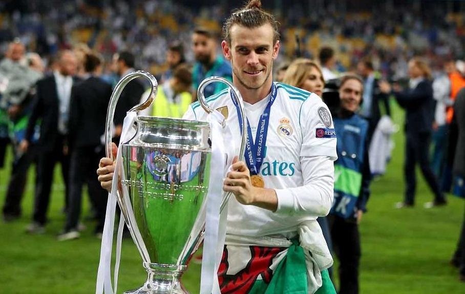 Gareth Bale ru bun dung day sang loa hinh anh