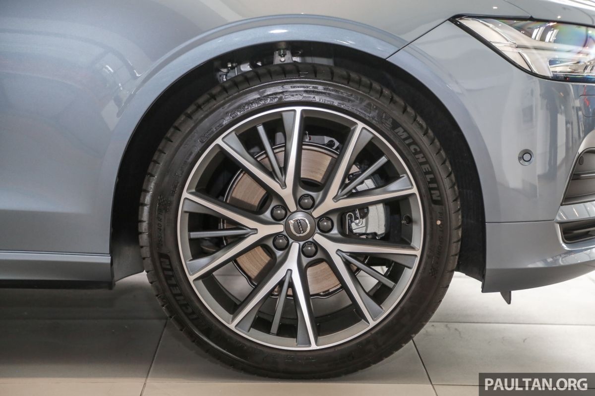 Volvo S90 T5 Momentum ra mat tai Malaysia anh 8