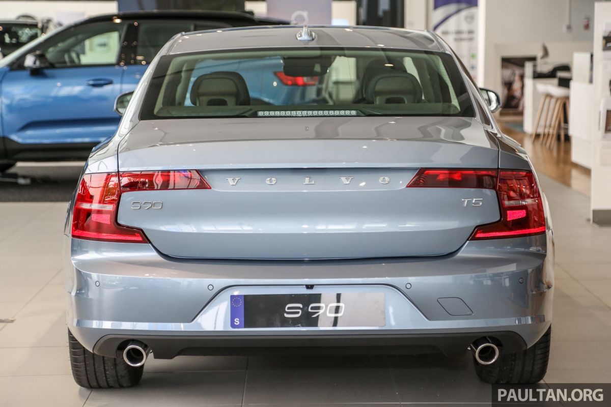 Volvo S90 T5 Momentum ra mat tai Malaysia anh 6