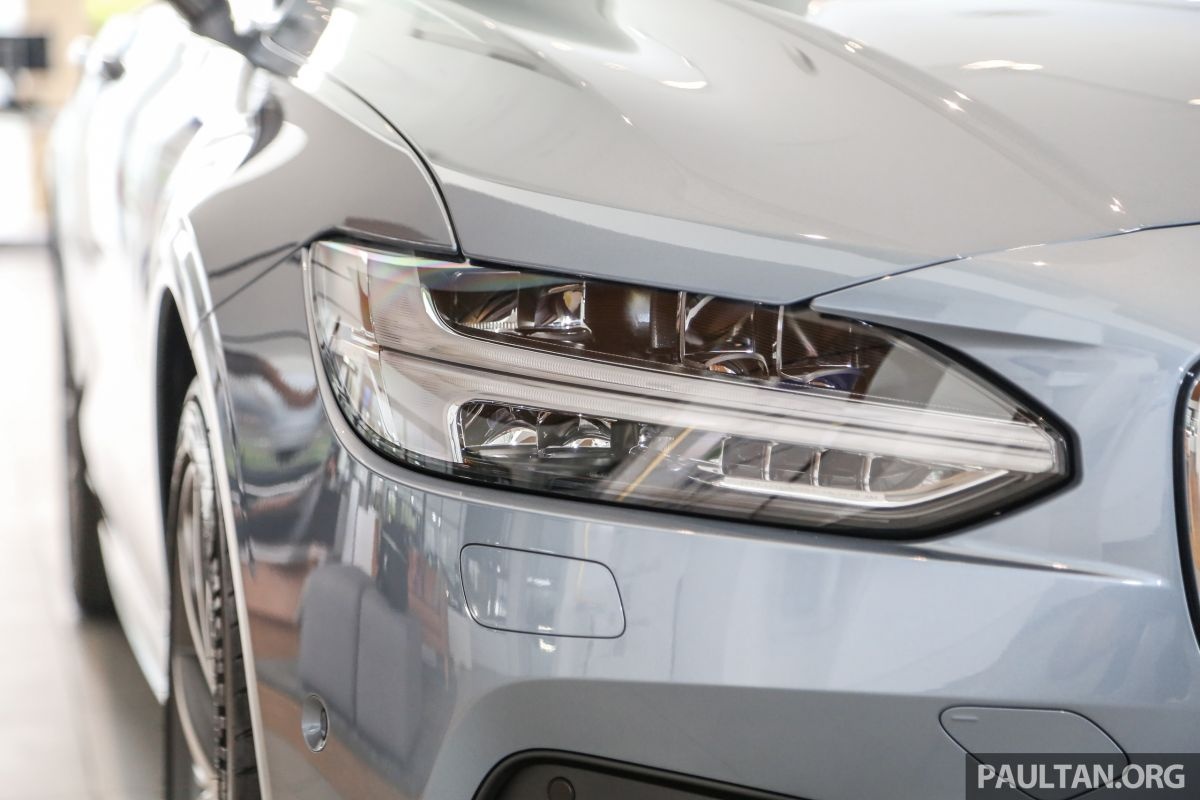 Volvo S90 T5 Momentum ra mat tai Malaysia anh 7