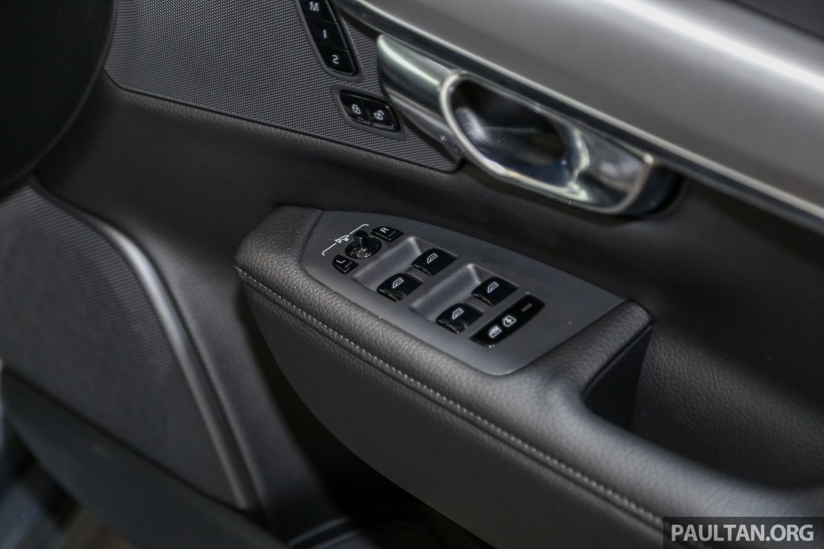 Volvo S90 T5 Momentum ra mat tai Malaysia anh 11