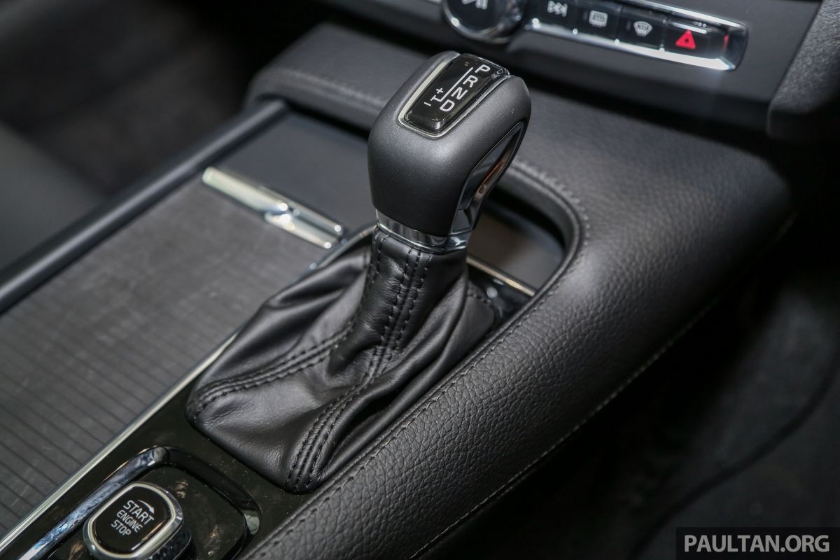 Volvo S90 T5 Momentum ra mat tai Malaysia anh 3